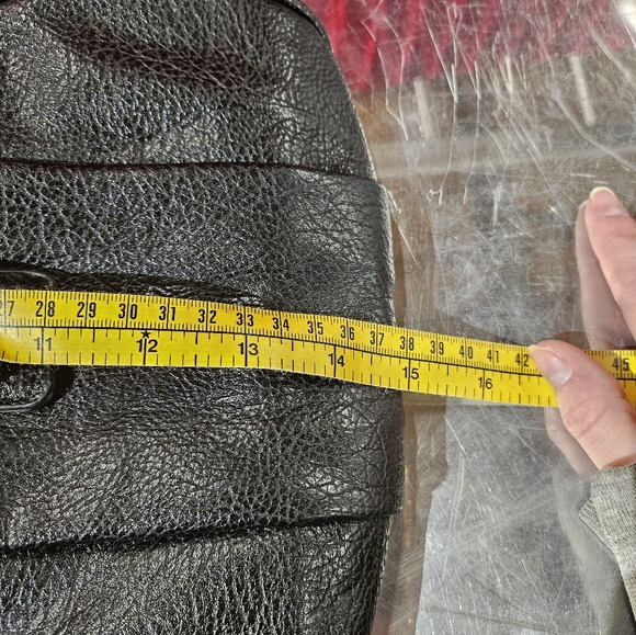 Vintage Barrel Bag Purse with Studded Skulls Black Faux Leather Medium Size HTF - Picture 12 of 12